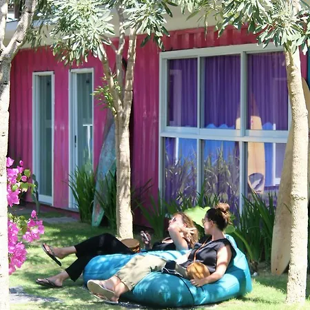 Kubu Container Hotel