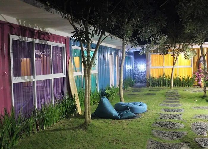 Kubu Container Uluwatu (Bali)